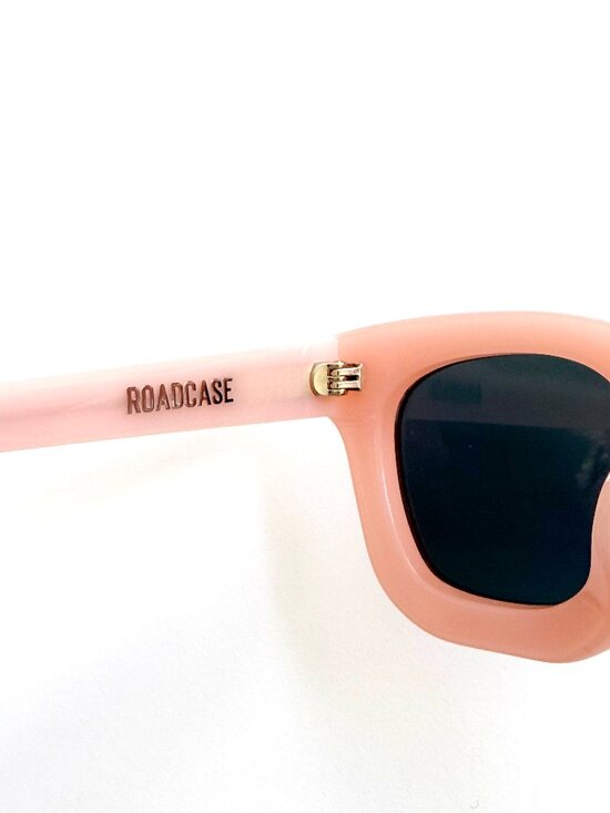 STRATA Roadcase Sunglasses in CAMEO PINK/SMOKE